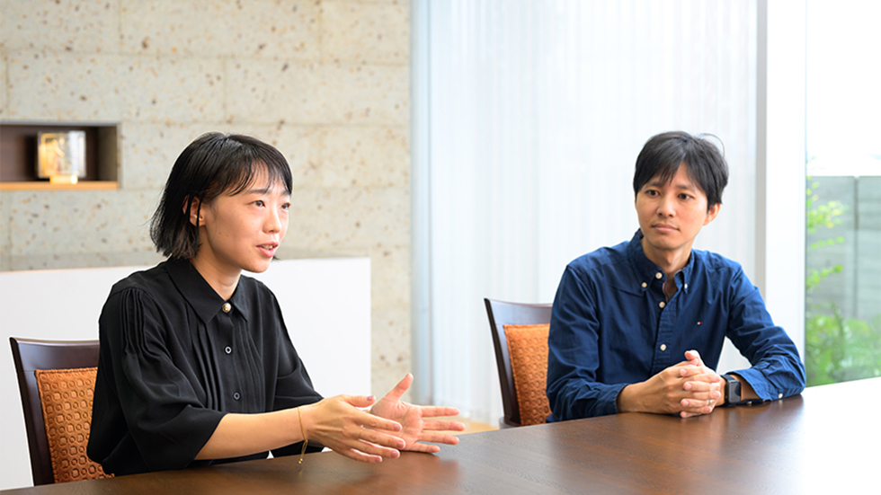 Left: Yumi Sakaida, Right: Keigo Nishii