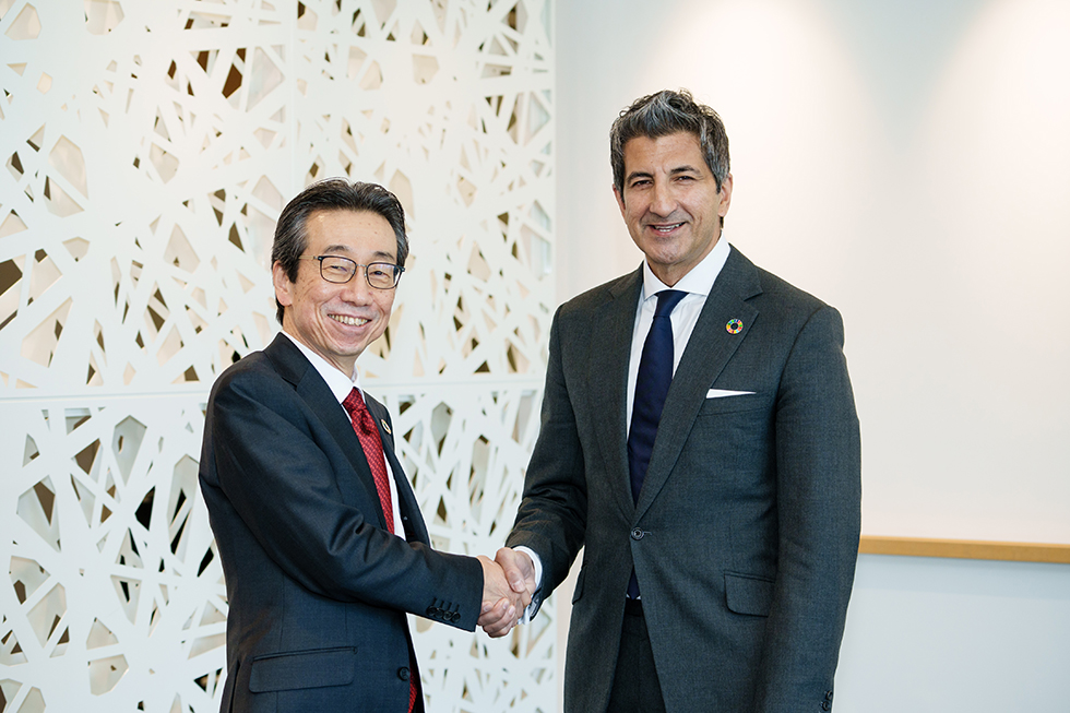 Left: Masashi Miyamoto, Right: Abdul Mullick