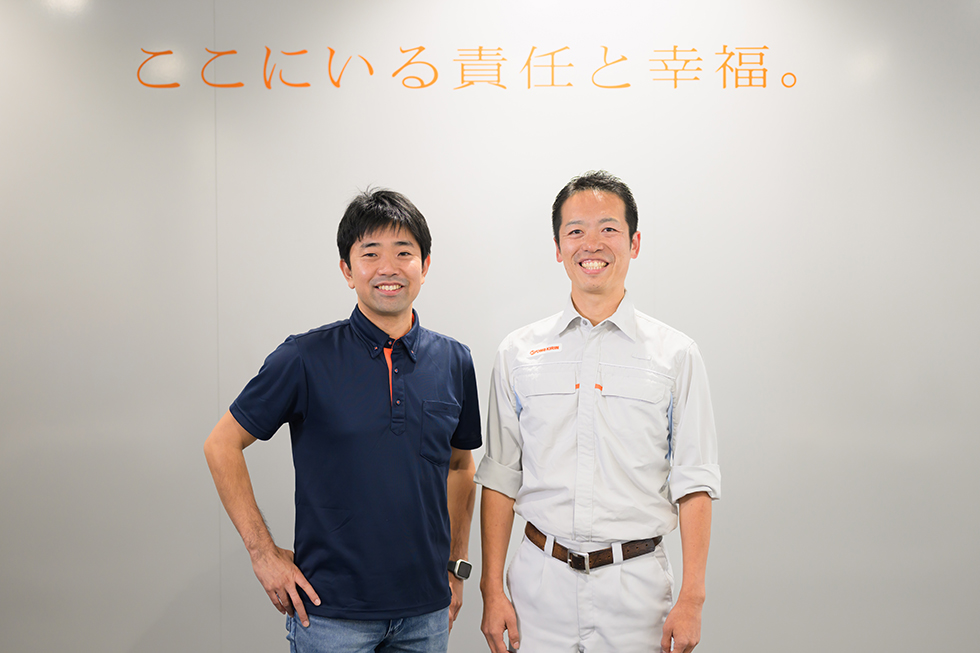 Usami (left), Ezaki (right)